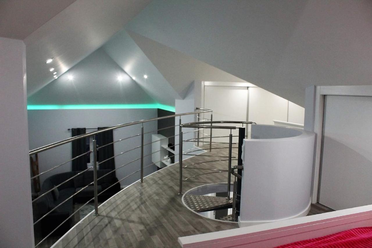 Cottage Quinze, Contemporary Designed Cottage With Swimming Pool ปอนตา เดลกาดา ภายนอก รูปภาพ