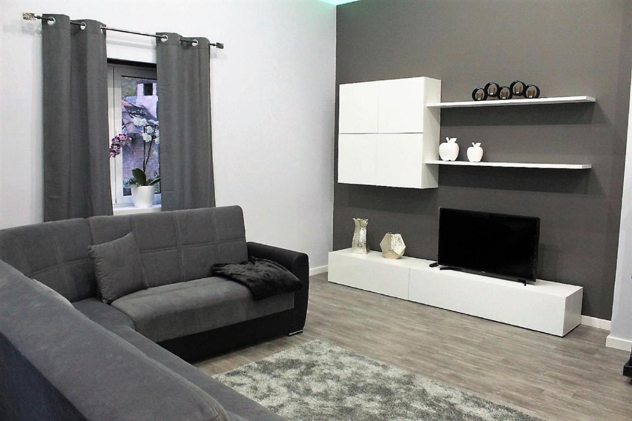 Cottage Quinze, Contemporary Designed Cottage With Swimming Pool ปอนตา เดลกาดา ภายนอก รูปภาพ