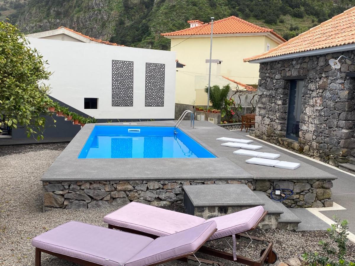 Cottage Quinze, Contemporary Designed Cottage With Swimming Pool ปอนตา เดลกาดา ภายนอก รูปภาพ